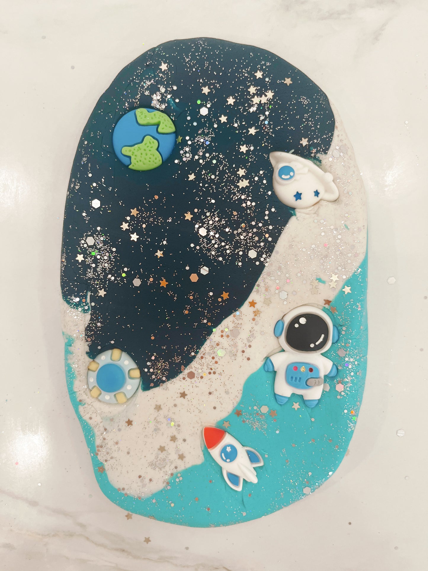Galaxy Smash Dough | Blueberry Scented Play Dough | Space Sensory Kit | Astronaut & Rocket Toy | Kids Gift | 9 oz Dough
